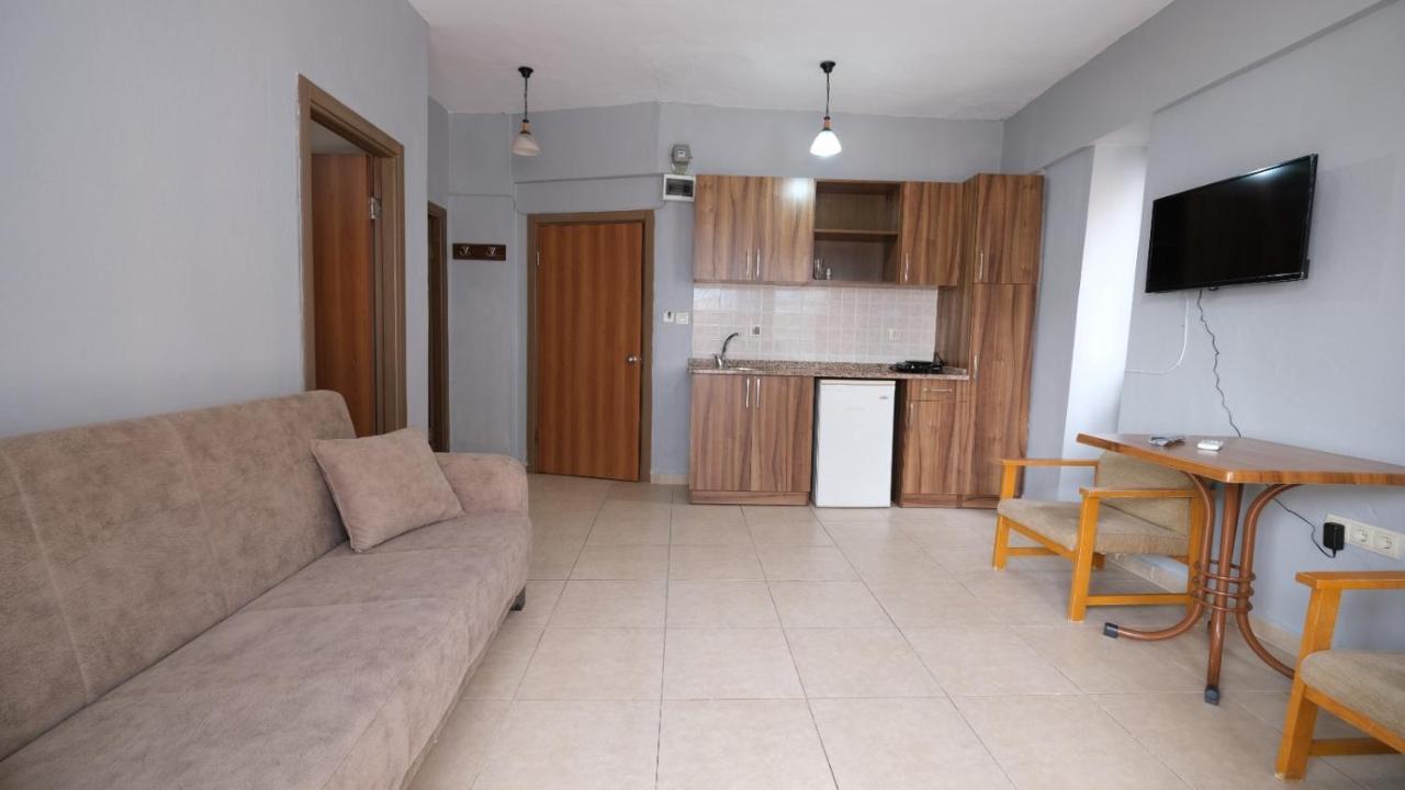 Agora Boutique 2*